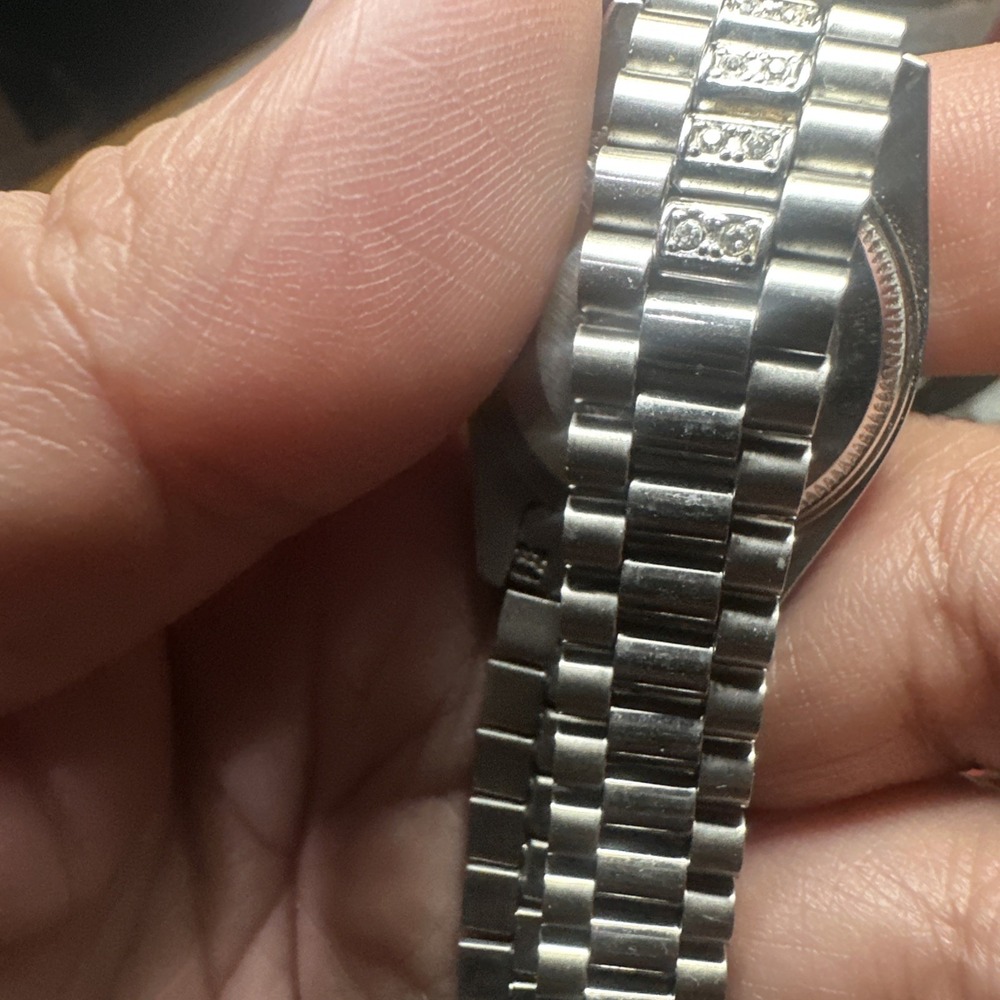 Works Akribos XXIV Women's Diamond Dial Quartz Watch Silver Miyota 26mm Fit 6.5" - Picture 8 of 12